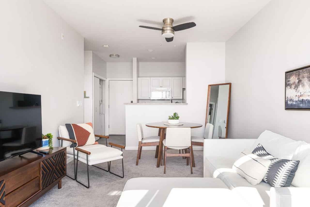 Apartment 1 Bedroom With Stunning Puget Sound View Seattle
